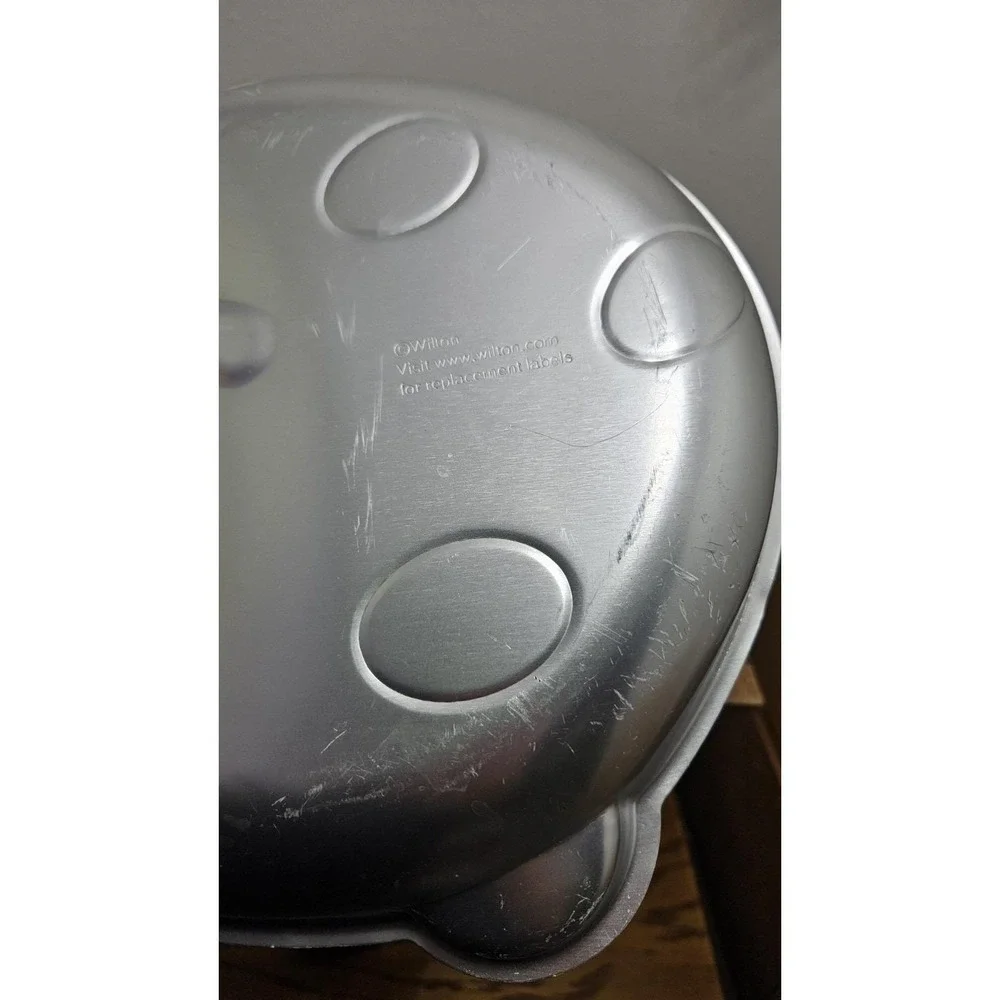 Wilton Ladybug Cake Pan Kids‎ Silver Aluminum Character Specialty Bakeware
